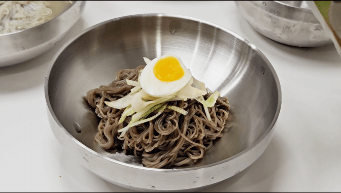 6_육수따르는 gif.gif